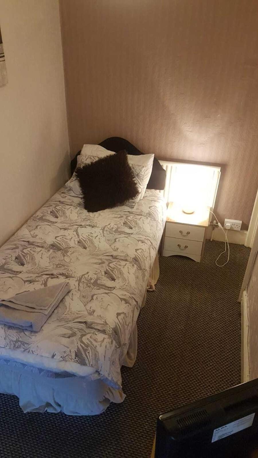 Westbourne House Bed & Breakfast Блекпул Екстериор снимка