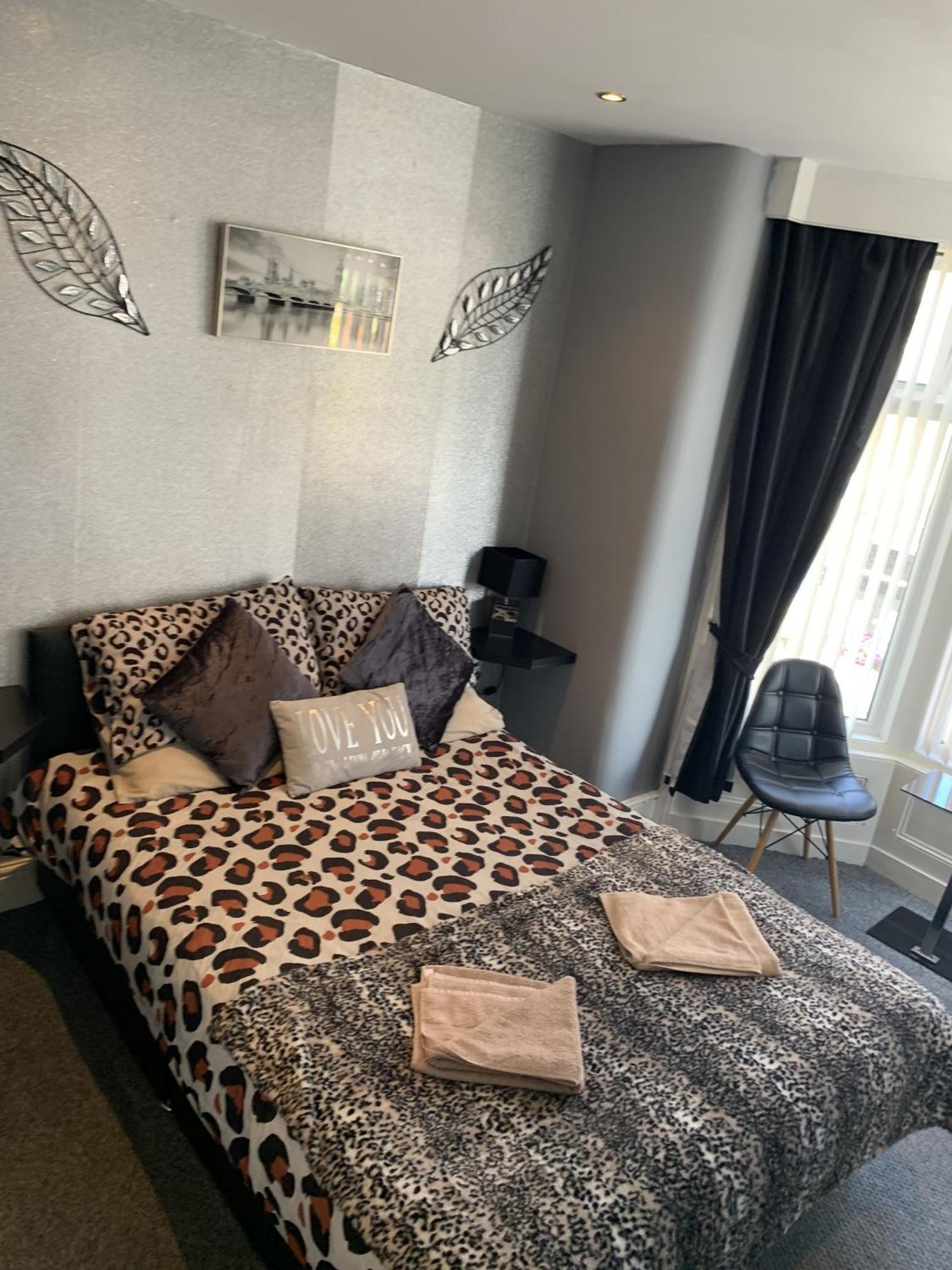 Westbourne House Bed & Breakfast Блекпул Екстериор снимка