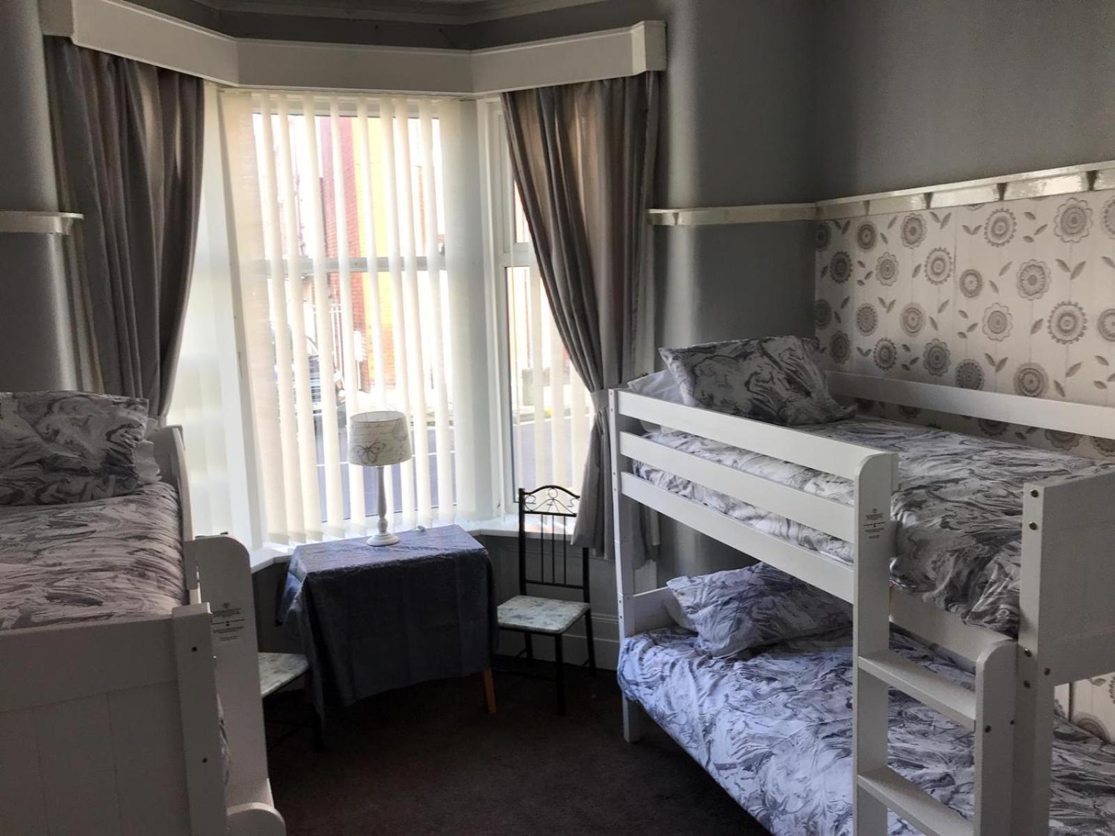 Westbourne House Bed & Breakfast Блекпул Екстериор снимка