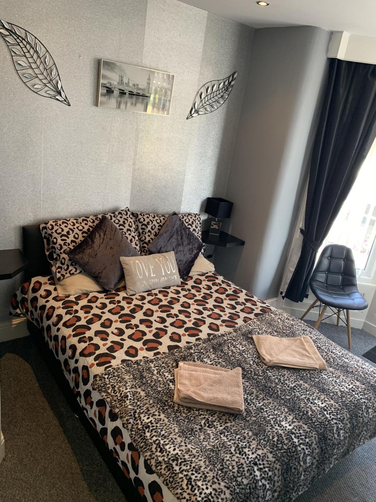 Westbourne House Bed & Breakfast Блекпул Екстериор снимка